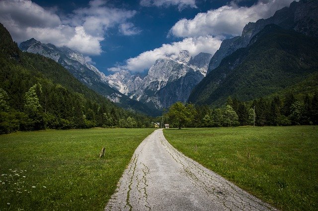 horská cesta ve Slovinsku